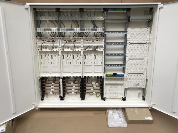 Hager Zählerschrank 6x eHZ Zählerfeld + 1x Verteilerfeld 5-reihig mit APZ + 1x Multimediafeld, ZB35S (inkl. Datenschnittstelle und RJ45-Buchse)